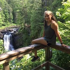 Meet your Posher, Jenna